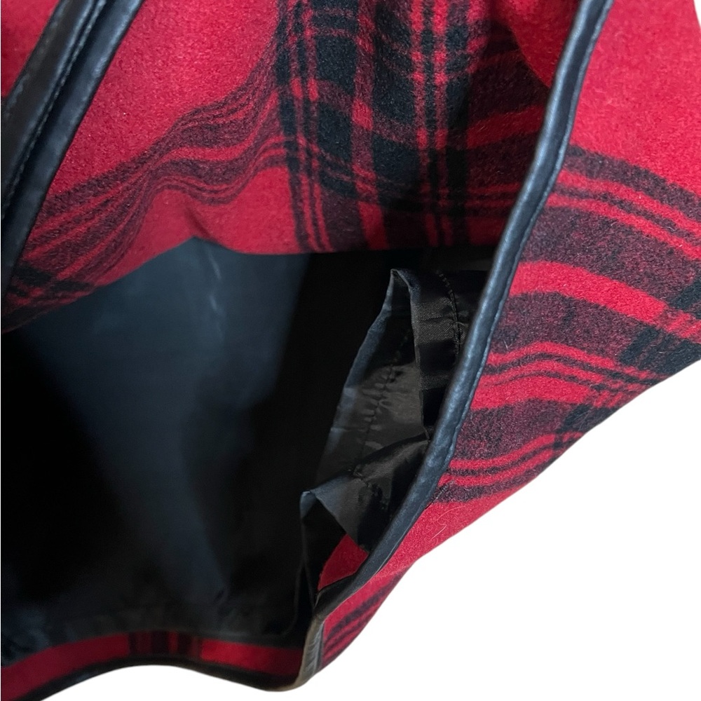 A women’s red and black skirt in size 12 - Picture 4 of 7